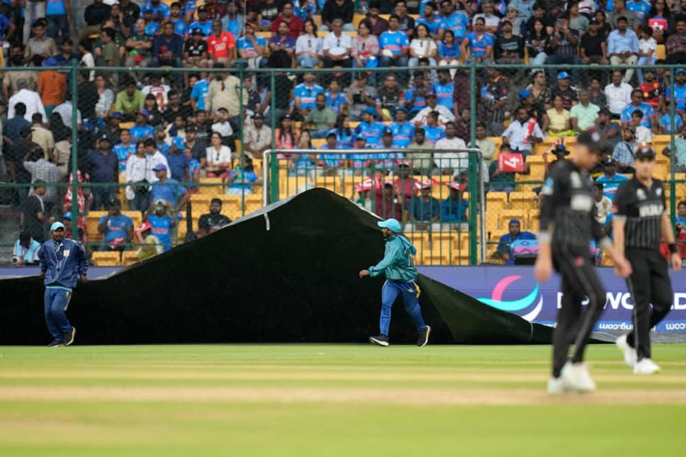 Pak vs NZ Game To Resume At 6:20 PM IST | Here Is The Revised Target For Pakistan